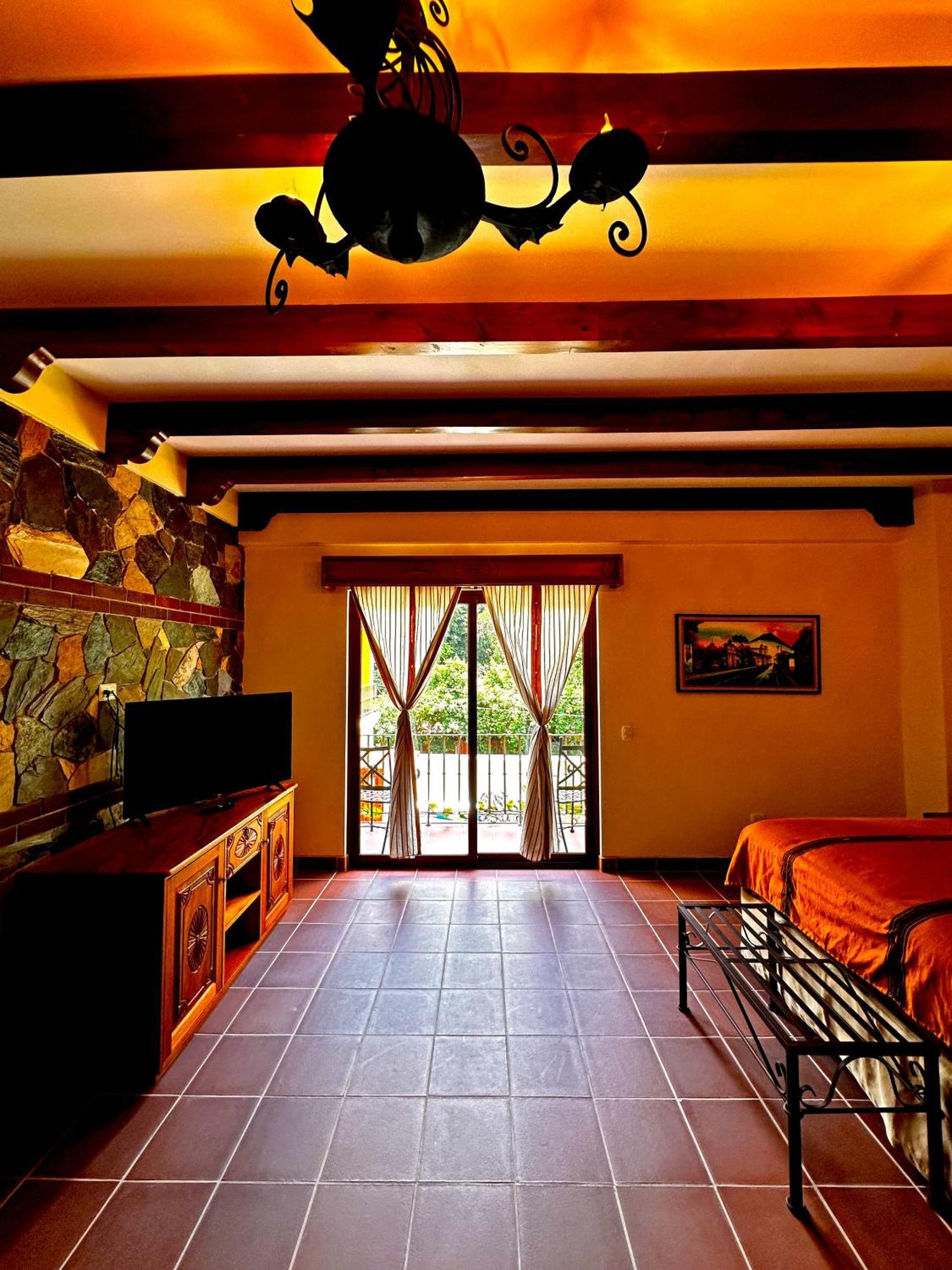 Hotel Jotam Panajachel Luaran gambar